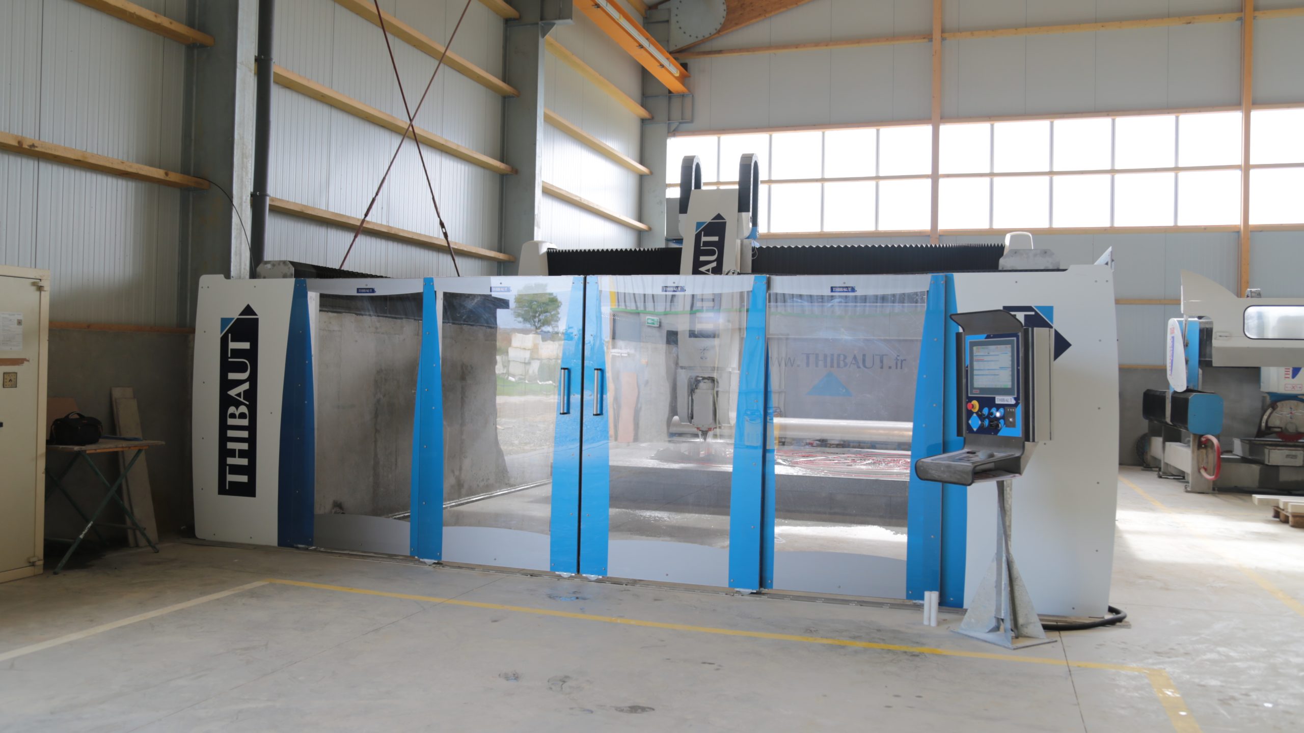 T858 V2 (17.6 kW / 25kW)